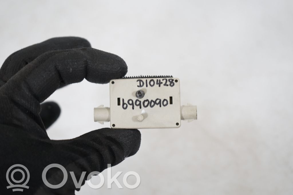 Aerial antenna amplifier (9)
