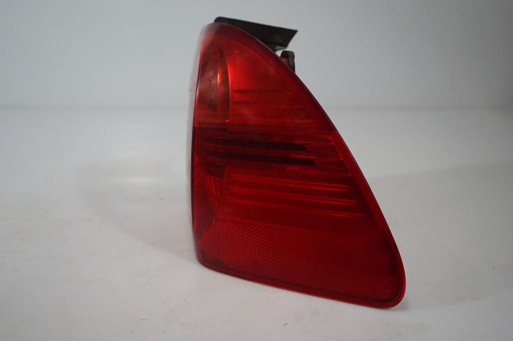 Rear/tail lights (9)