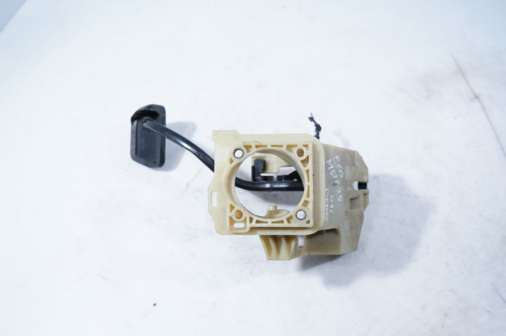 Brake pedal (6)