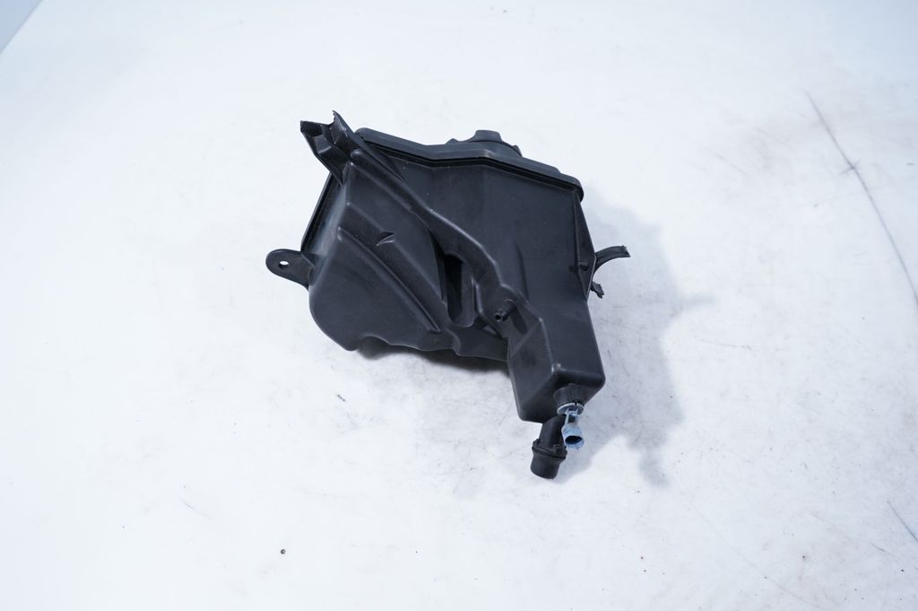 Coolant expansion tank/reservoir (6)