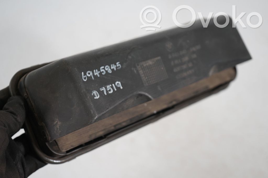 Quarter panel pressure vent (7)