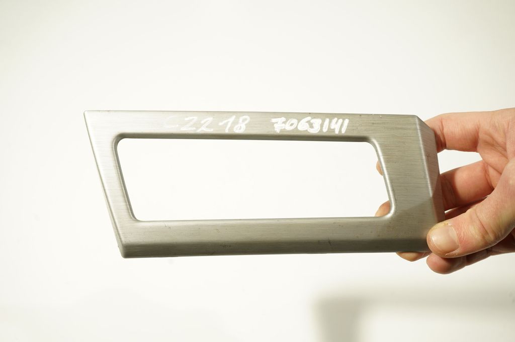 Dashboard glove box trim (8)
