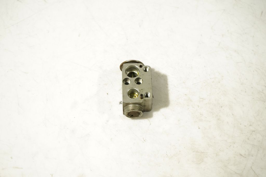 Air conditioning (A/C) expansion valve (4)