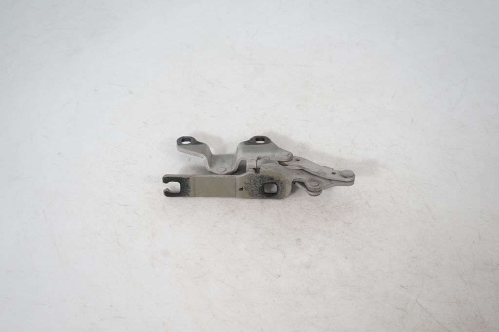 Engine bonnet/hood hinges (5)