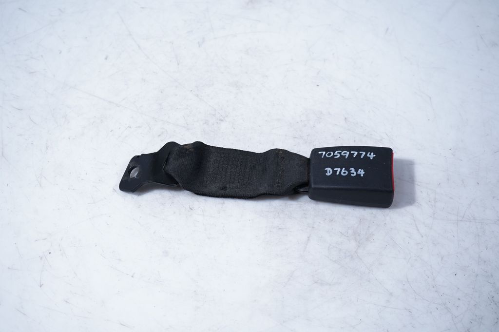 Rear seatbelt buckle (5)