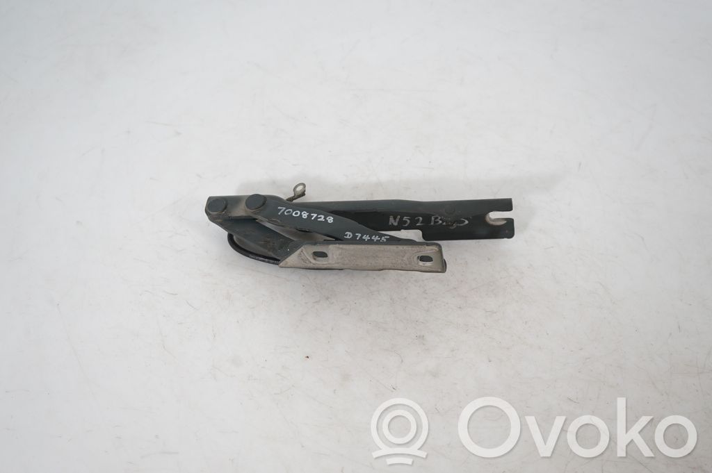 Engine bonnet/hood hinges