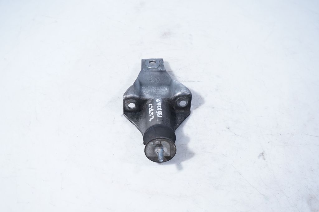 Gearbox mounting bracket (2)