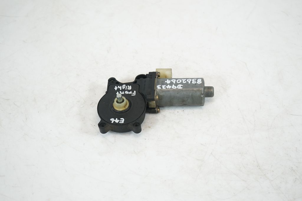 Front door window regulator motor (3)