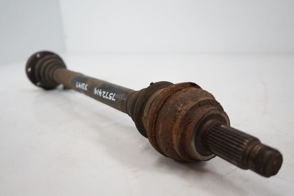 Rear driveshaft (5)