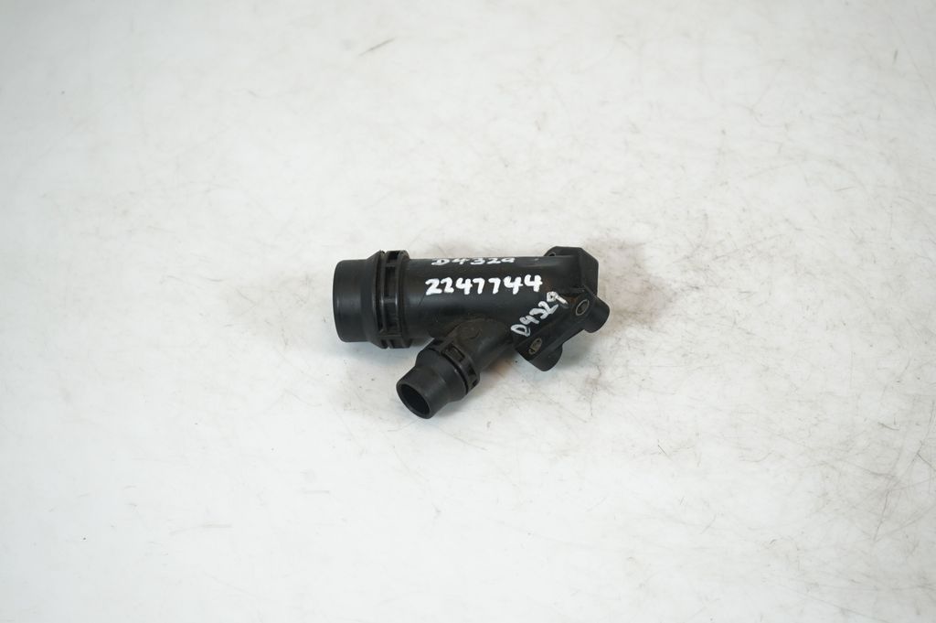 Engine coolant pipe/hose (5)