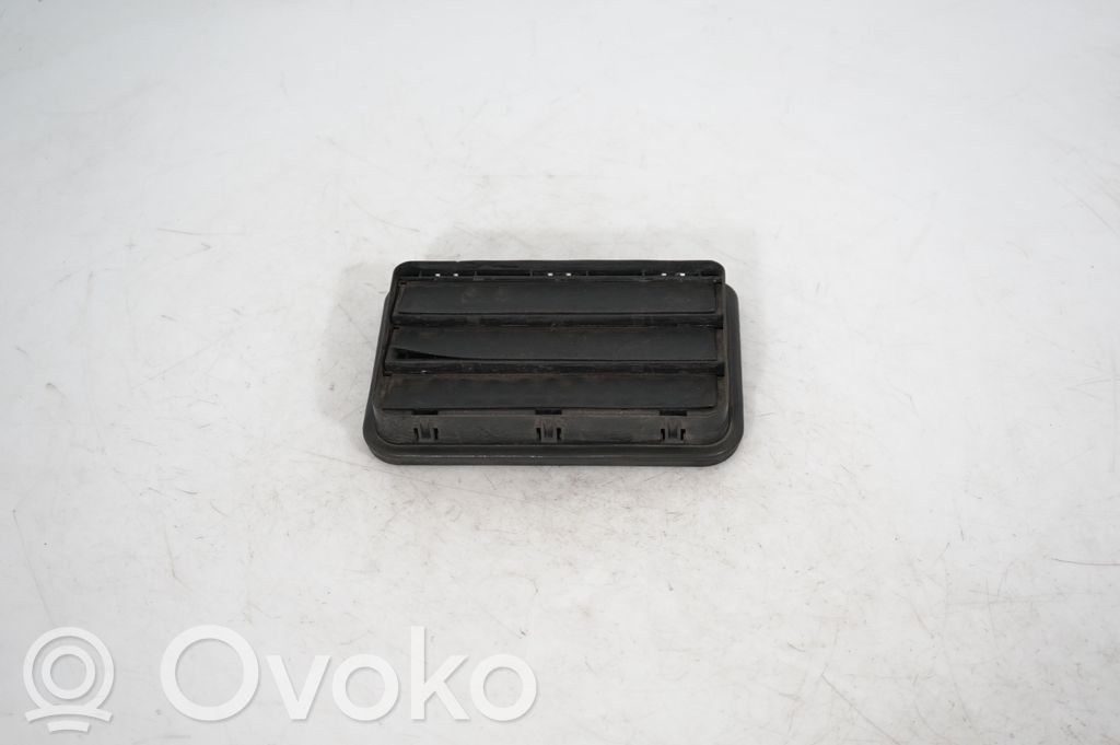 Quarter panel pressure vent (5)