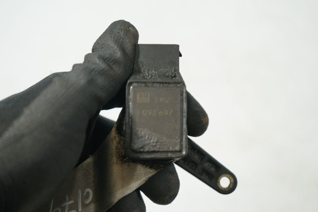 Headlight/headlamp level sensor (8)