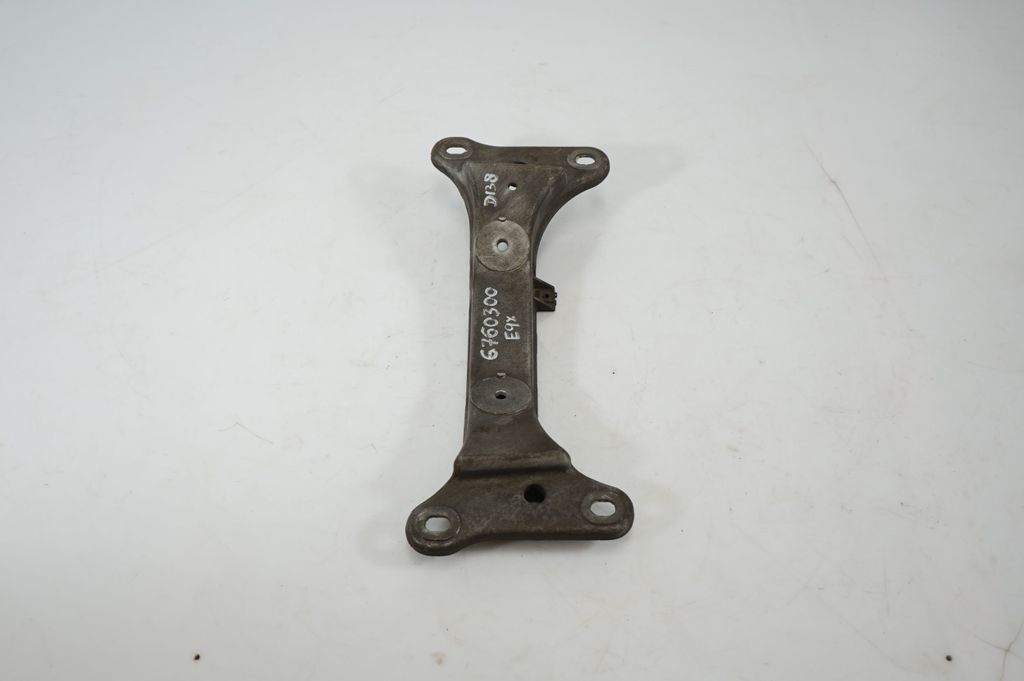 Gearbox mounting bracket (4)