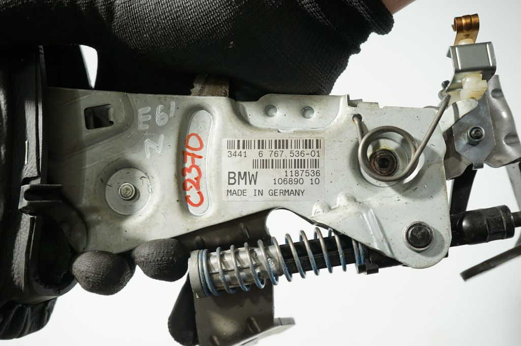 Handbrake/parking brake lever assembly (9)