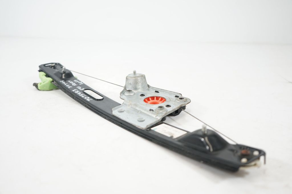 Rear door window regulator with motor (6)