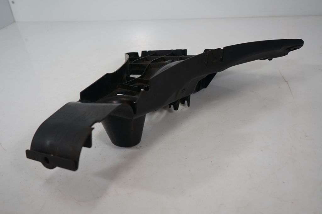 Rear bumper mounting bracket (7)