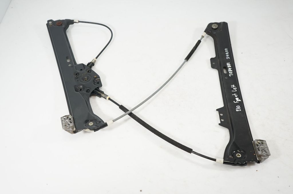 Front door window regulator with motor (4)