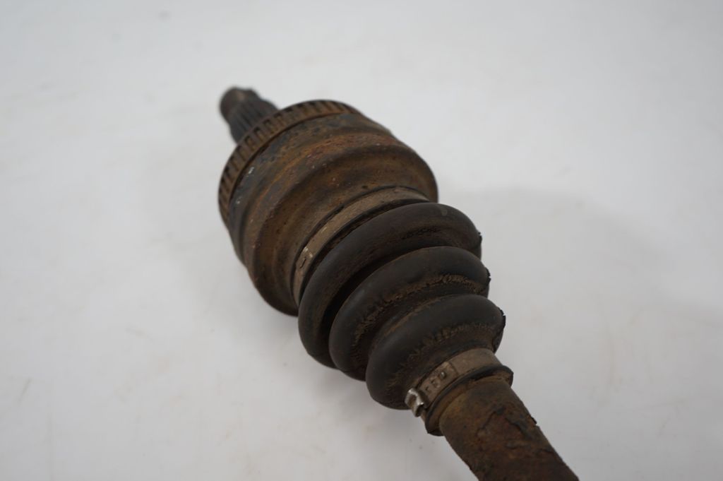 Rear driveshaft (7)