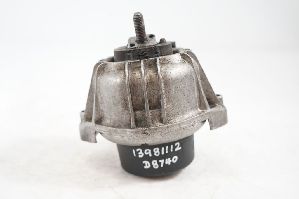 Engine mount bracket (5)