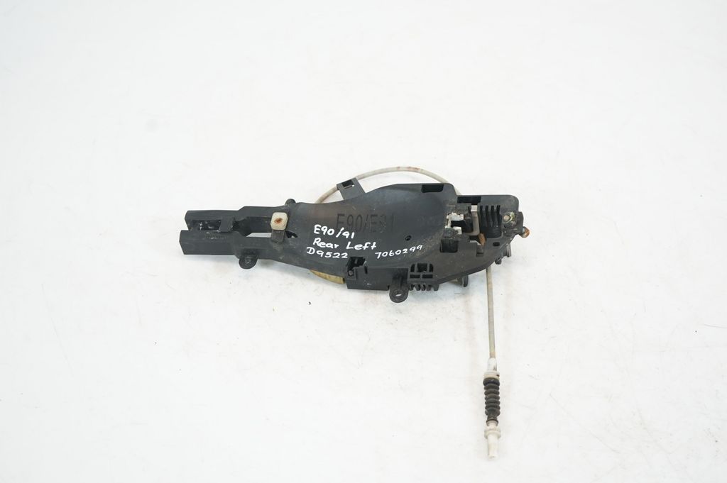 Rear door exterior handle/bracket