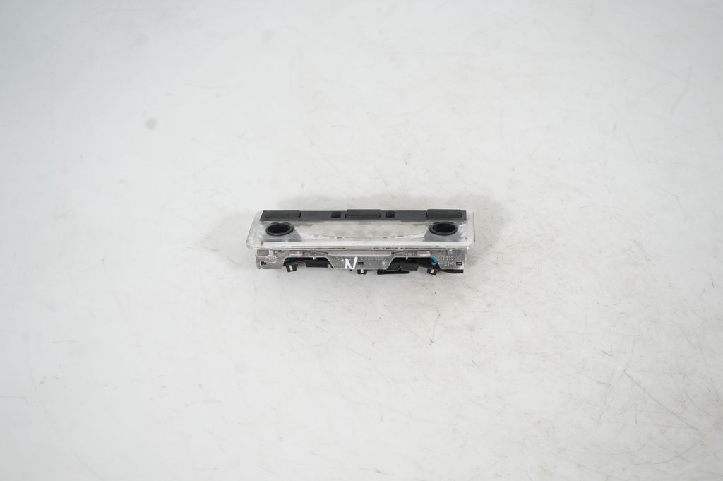 Front seat light (3)