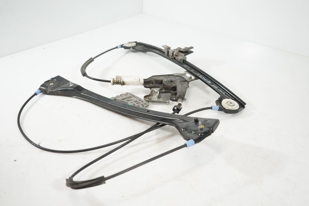 Front door window regulator with motor (6)