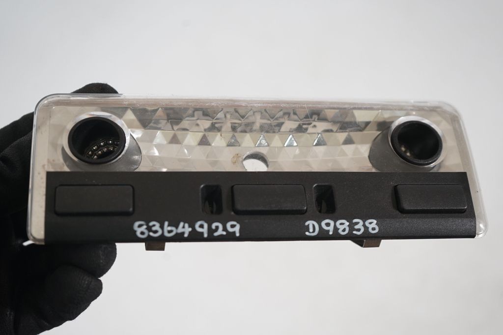 Front seat light (7)