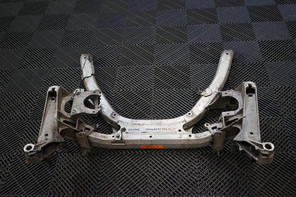 Front subframe (3)