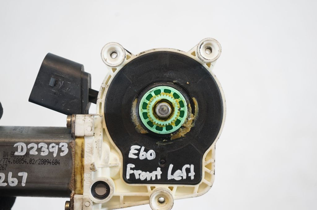 Front door window regulator motor (6)