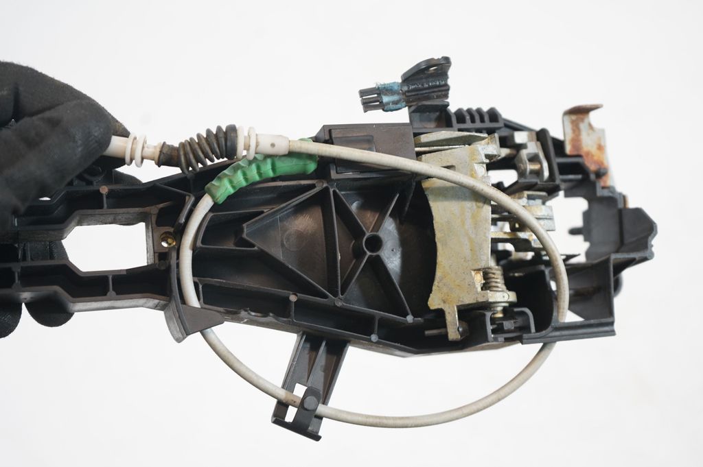 Front door coupe exterior handle/bracket (6)