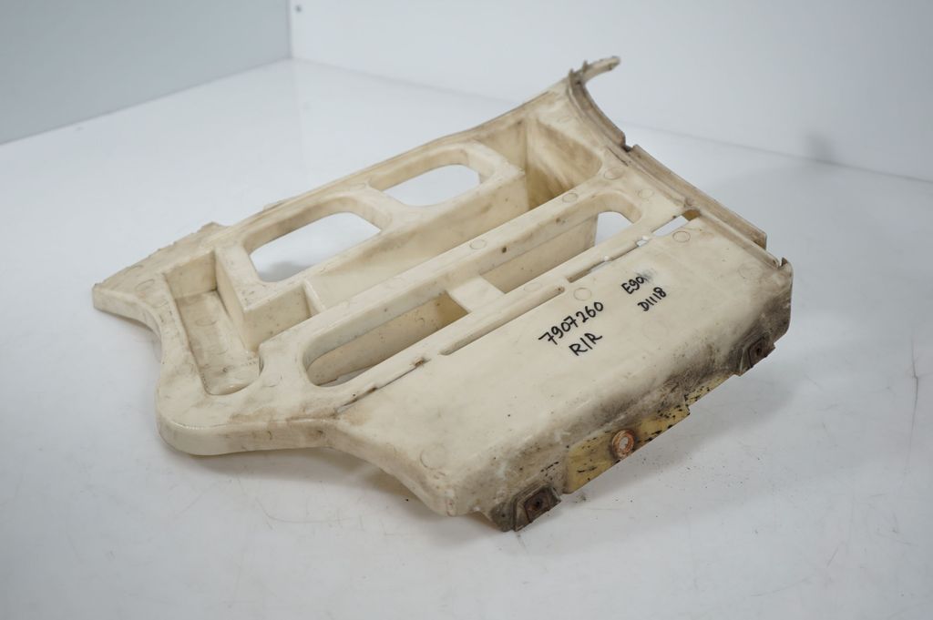 Rear bumper mounting bracket (6)