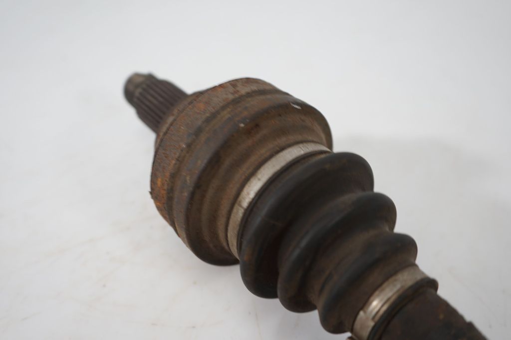 Rear driveshaft (7)