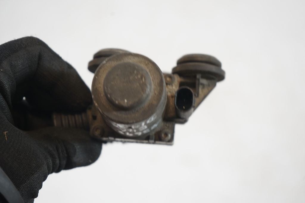 Coolant heater control valve (7)