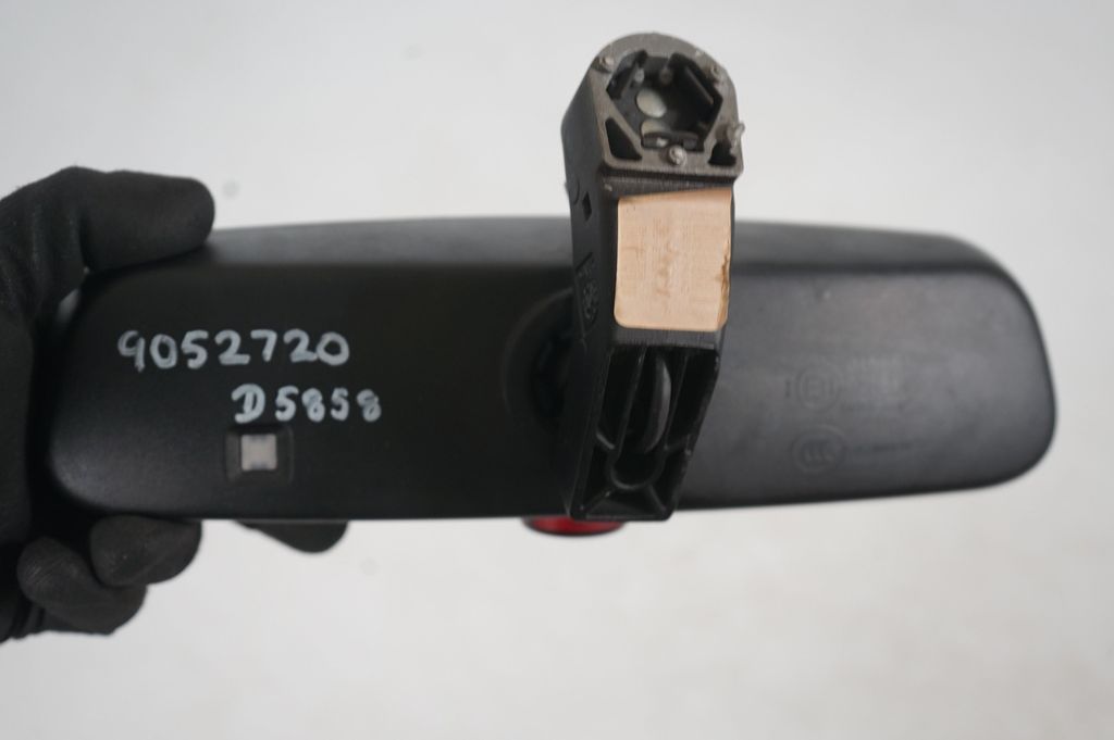 Rear view mirror (interior) (9)