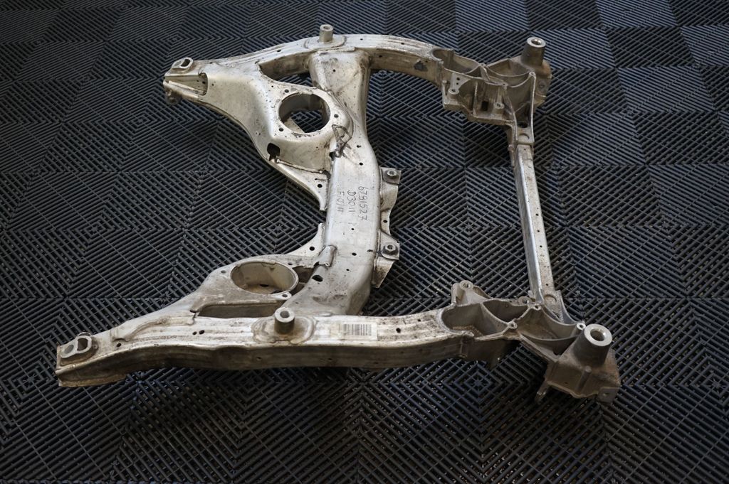 Front subframe (2)
