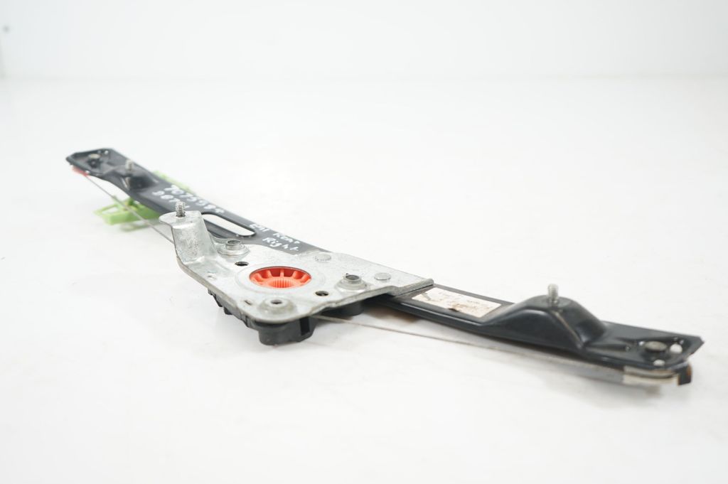 Front door window regulator with motor (12)