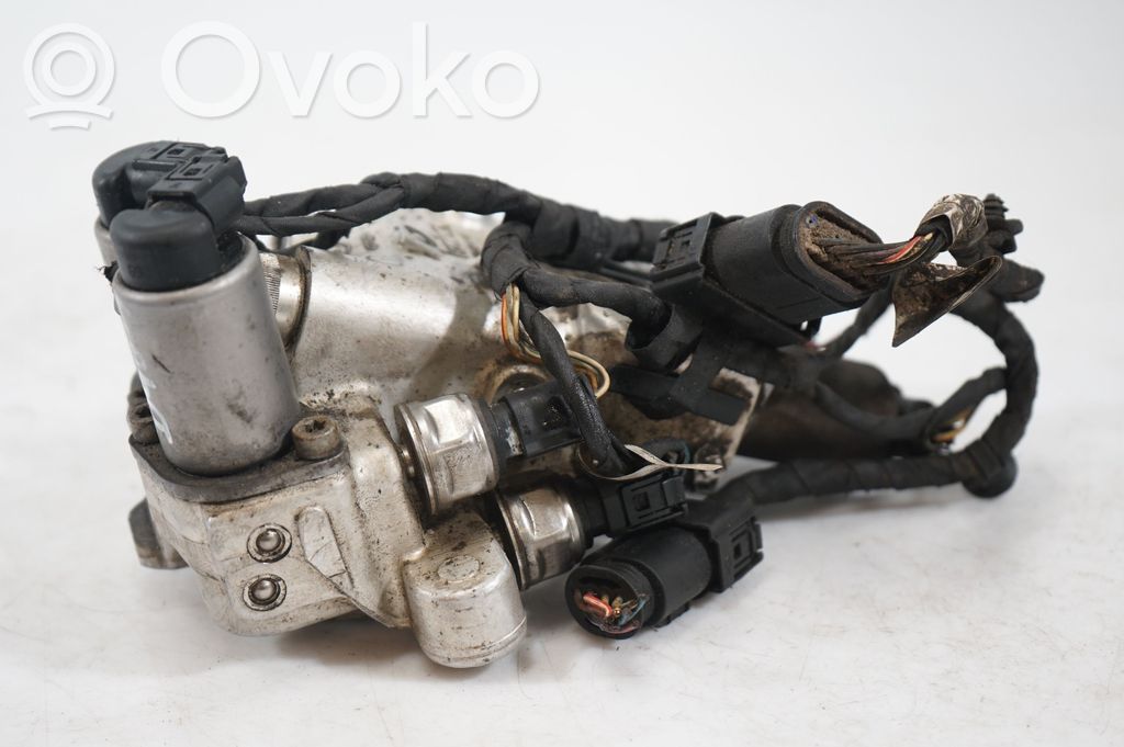 Air suspension compressor (6)