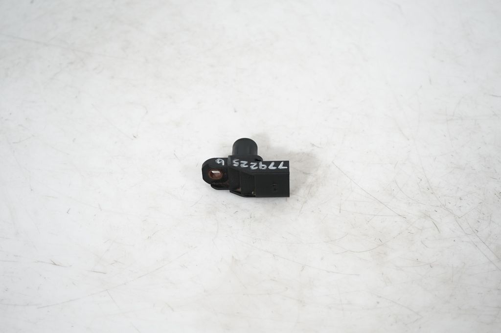 Camshaft position sensor (3)