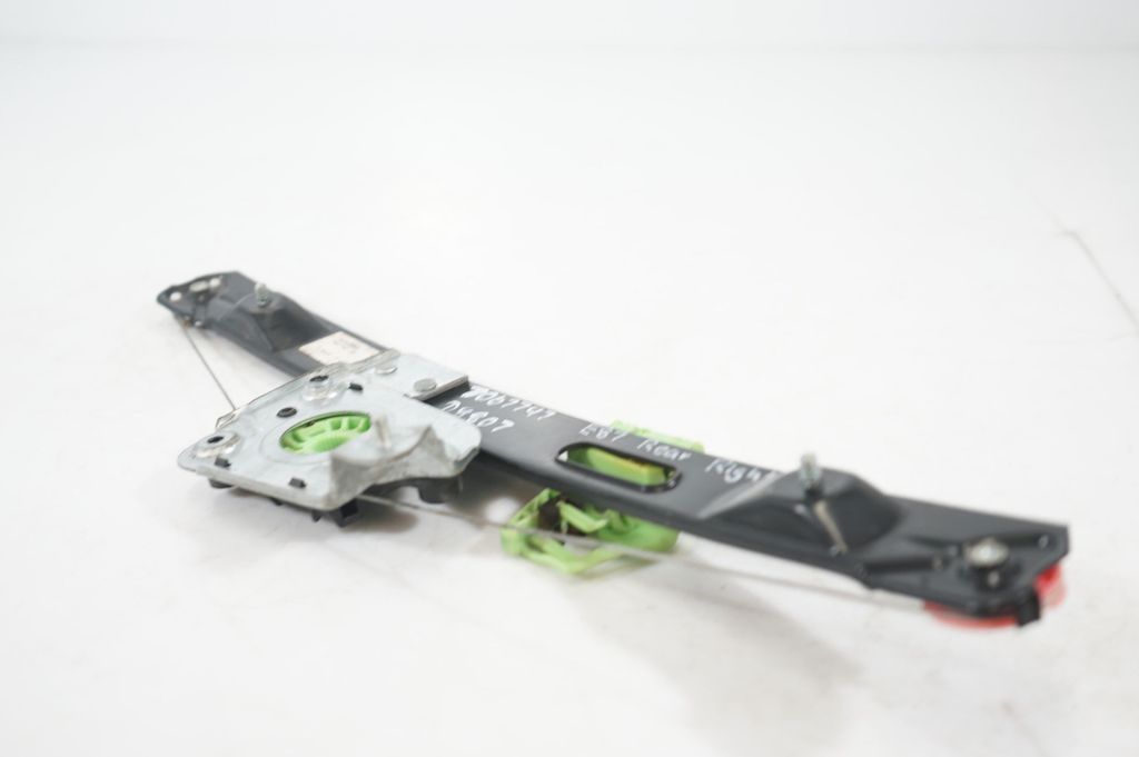 Rear door window regulator with motor (5)