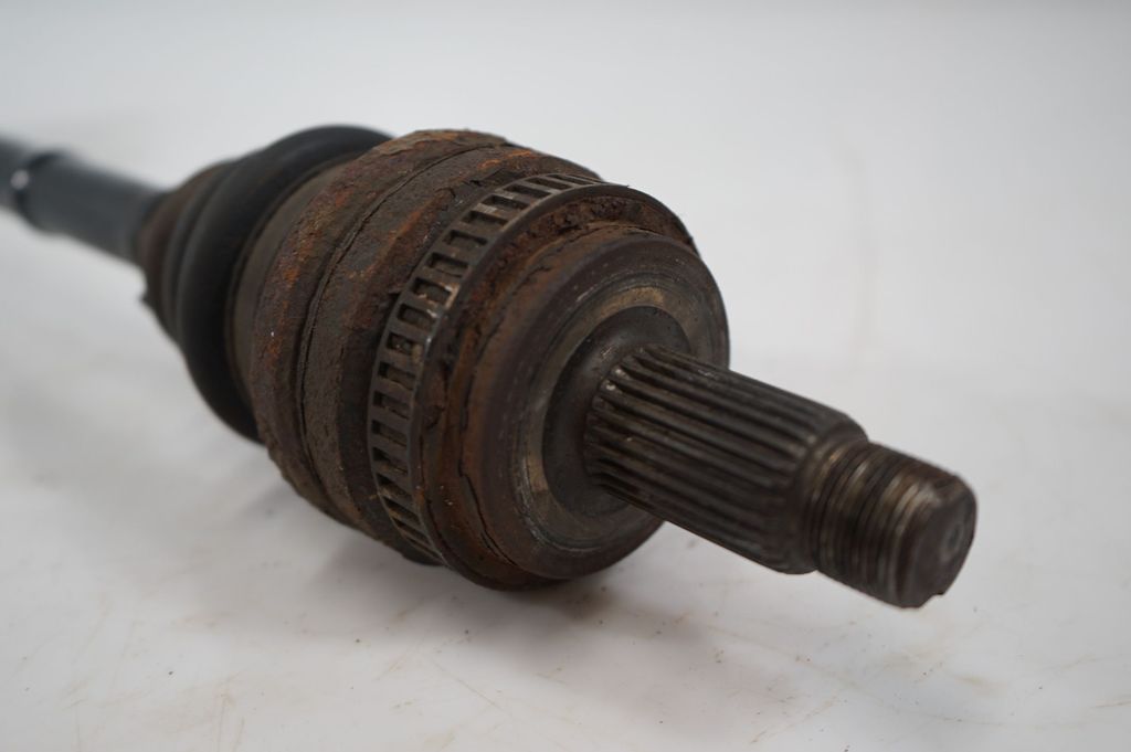 Rear driveshaft (4)