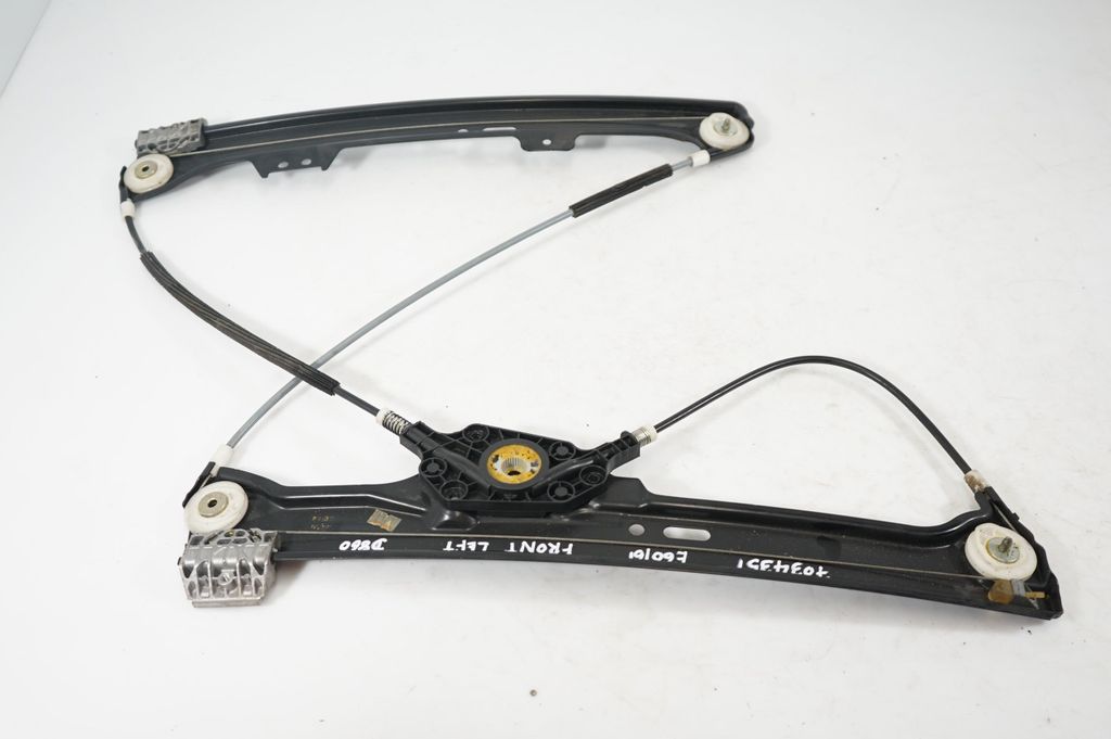 Front door window regulator with motor (3)