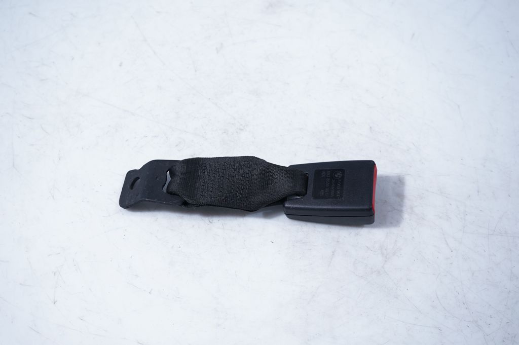 Rear seatbelt buckle