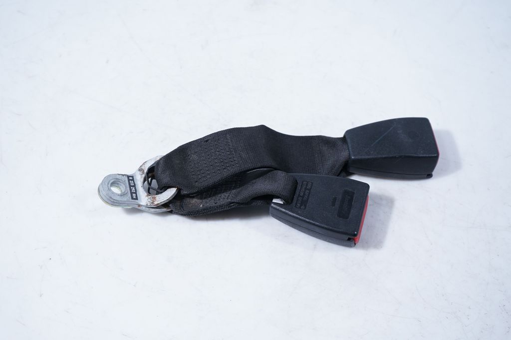 Rear seatbelt buckle (3)