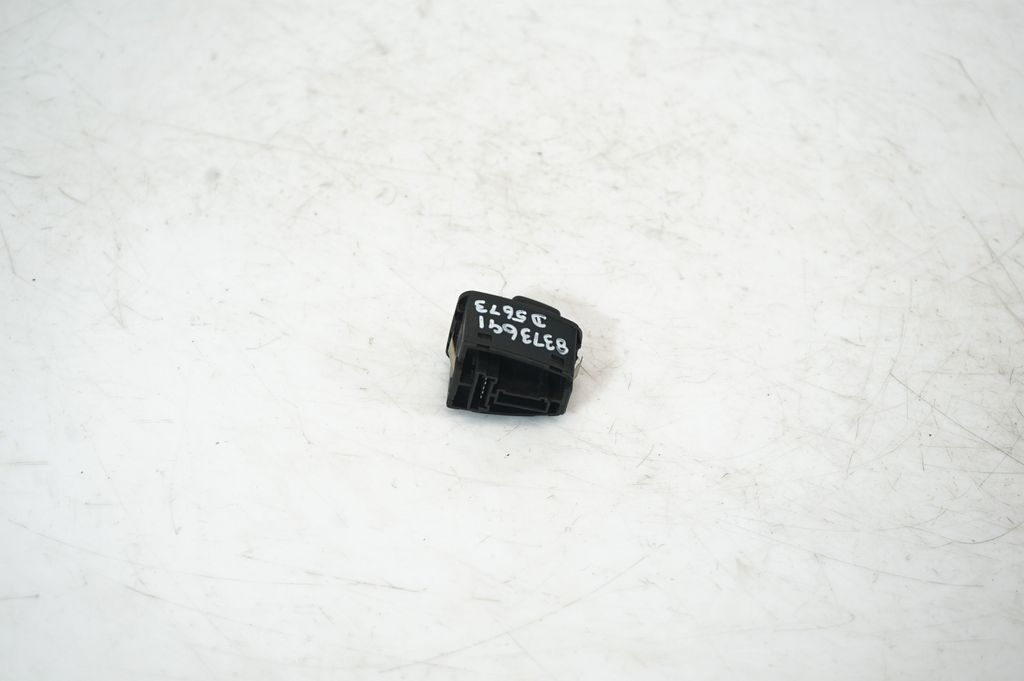 Wing mirror switch (3)