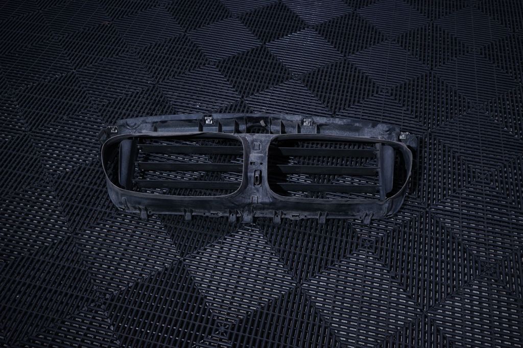Radiator support slam panel