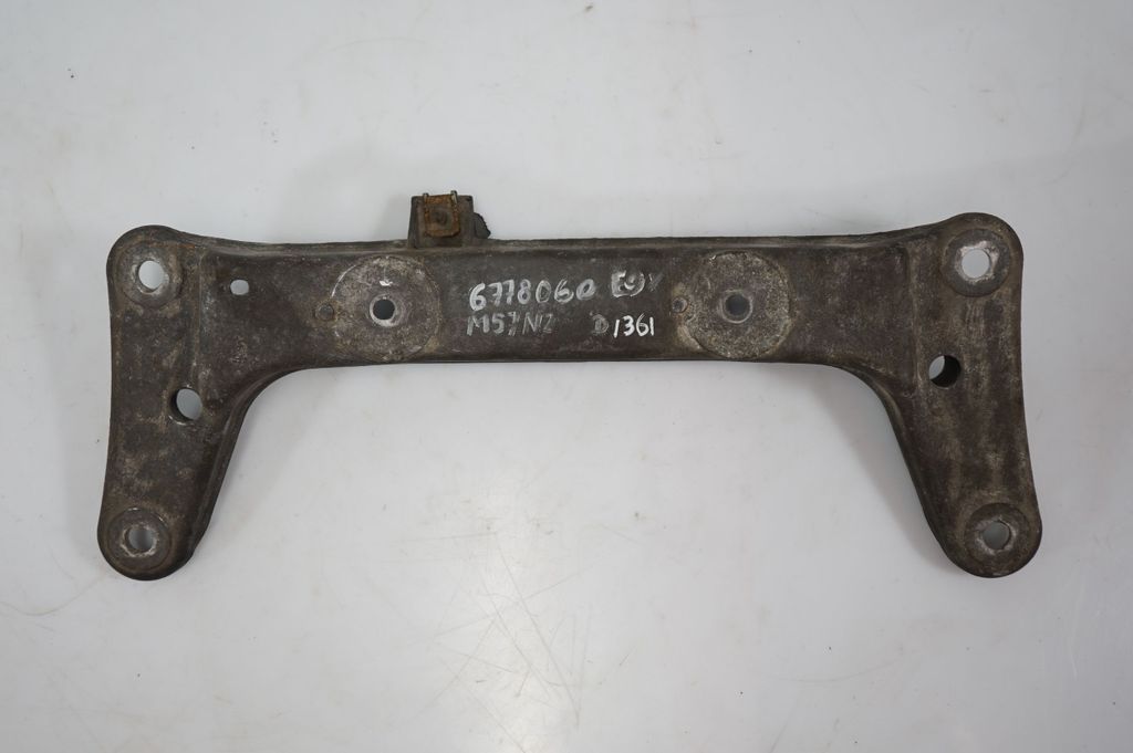 Gearbox mounting bracket (6)