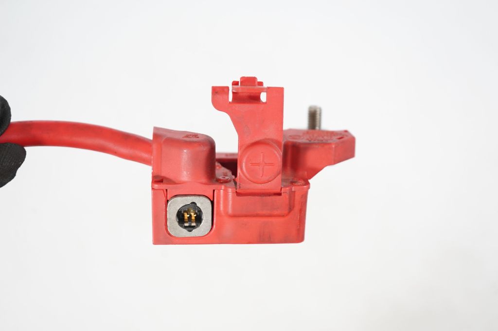 Positive cable (battery) (7)