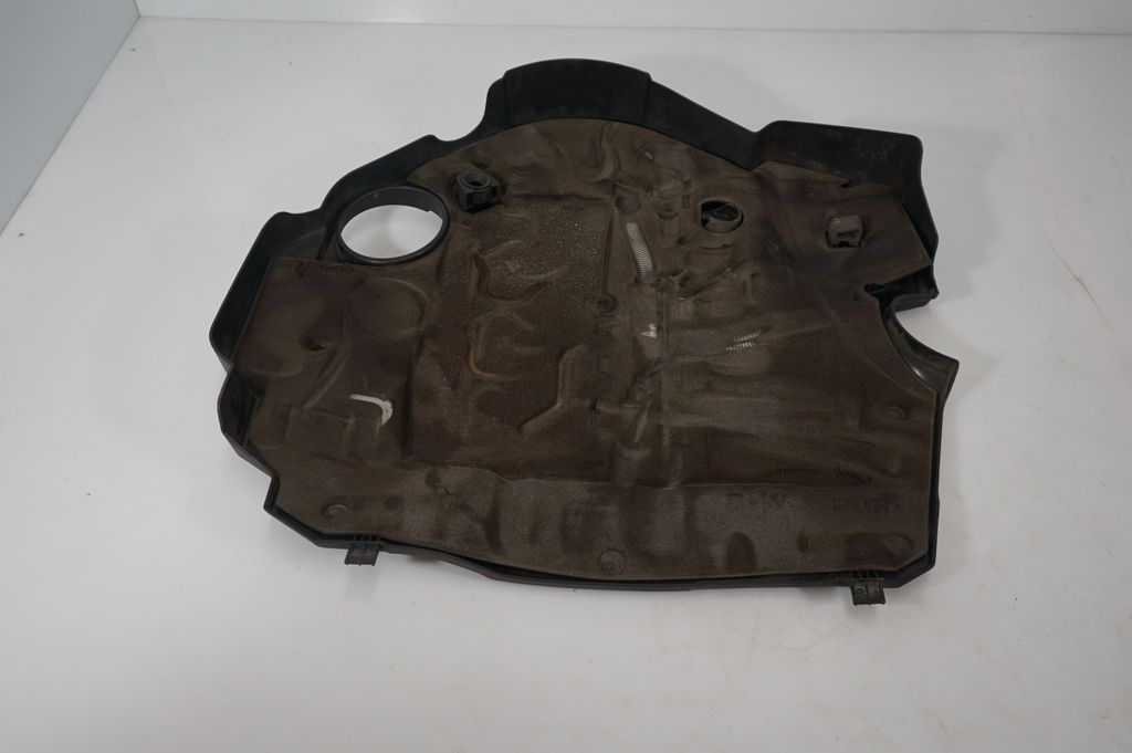 Engine cover (trim) (12)