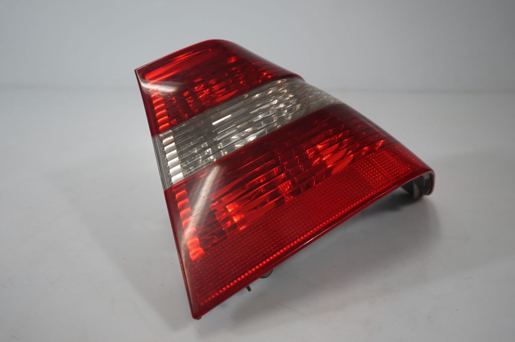 Rear/tail lights (9)