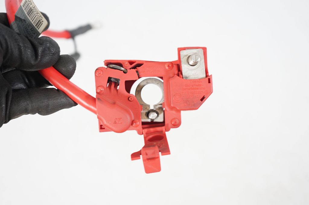 Positive cable (battery) (6)